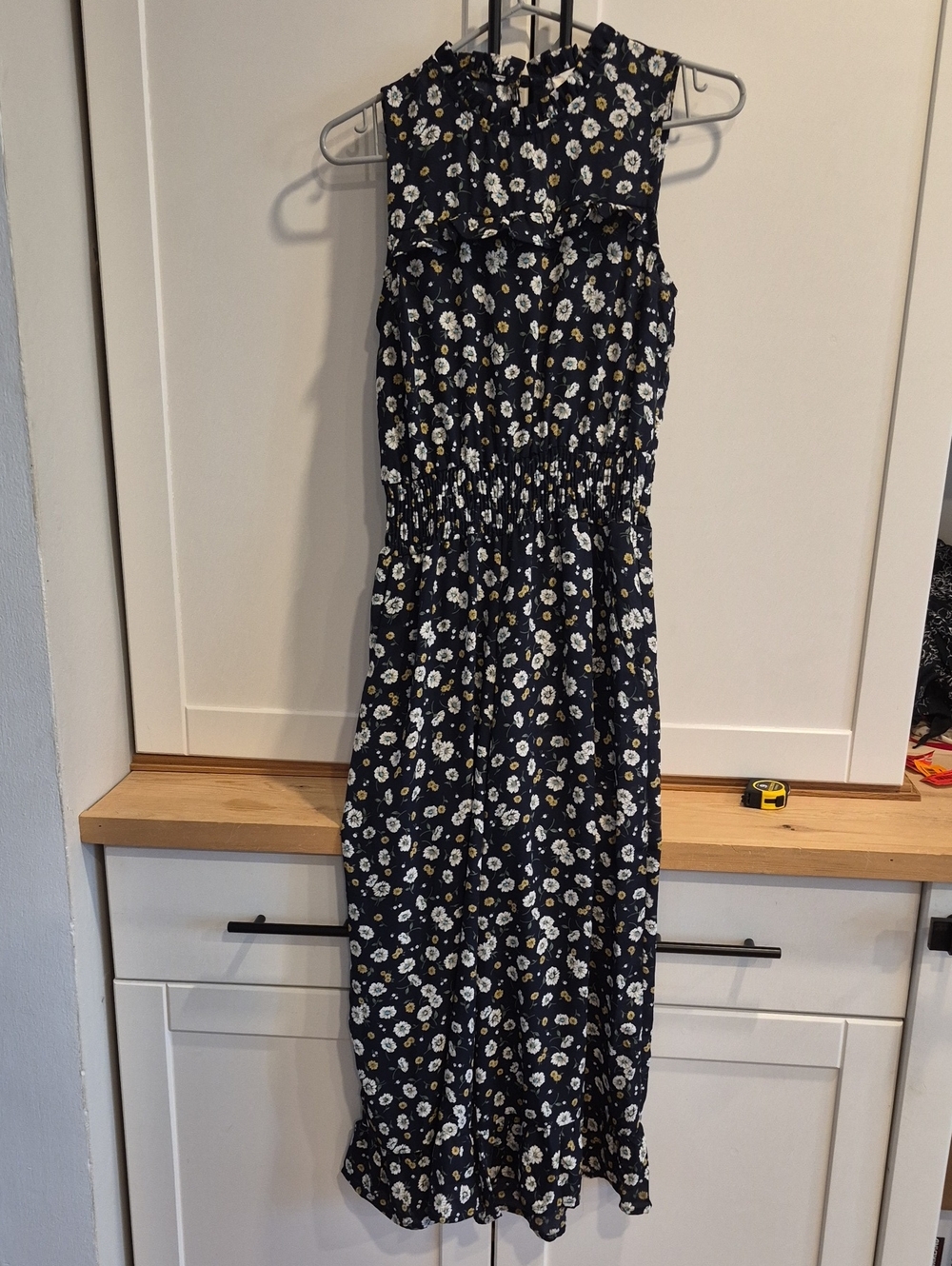 Monteau - Floral Sleeveless Navy Cropped Jumper with Ruffle Collar